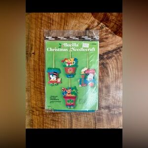 Bucilla Jeweled Holiday Santas Express Ornaments Kit 3390 Felt Christmas Vintage